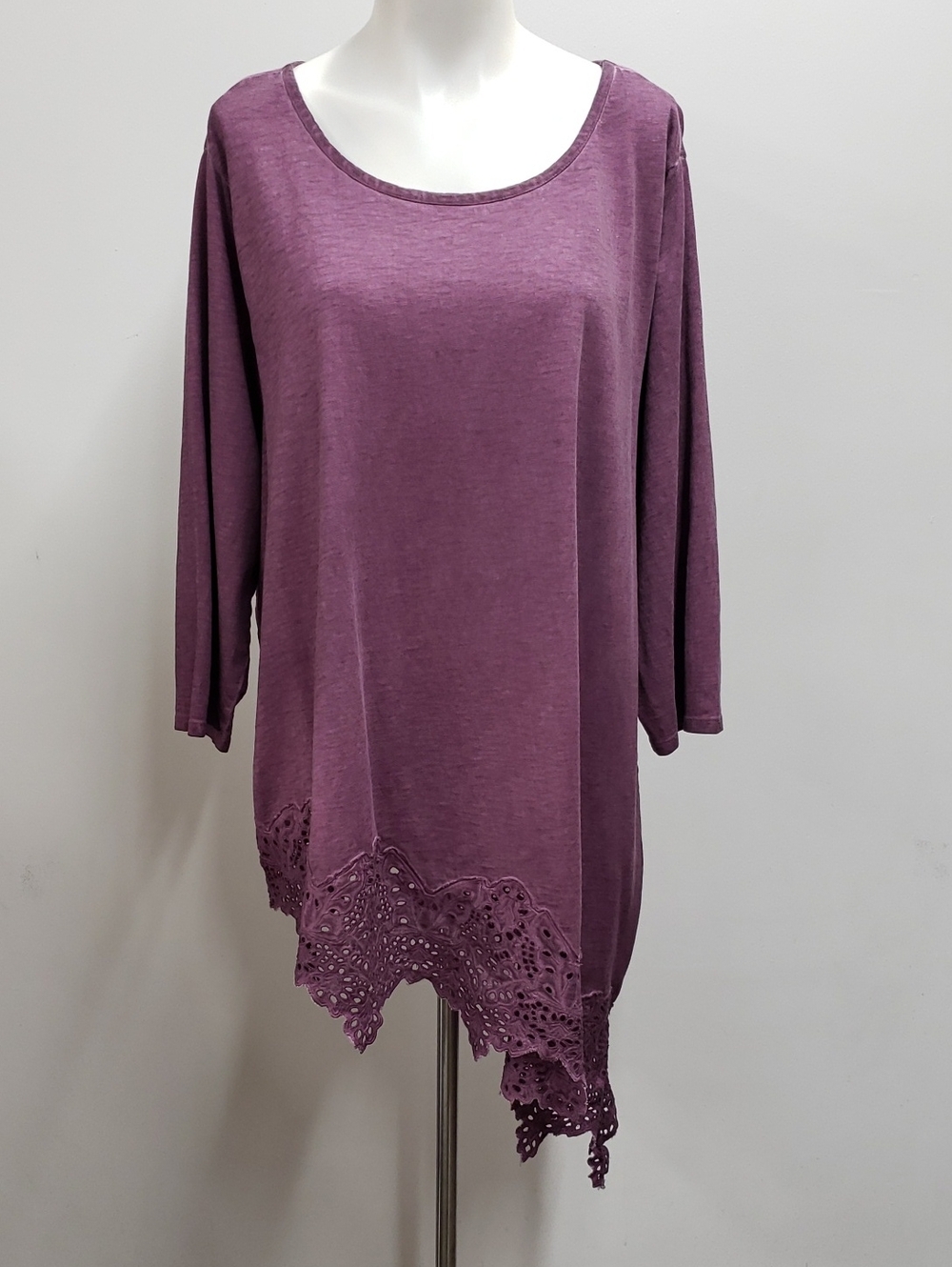 Soft Surroundings Ayesha Lace Trim Tunic Women's Sixe 3X Asymetrical Lace Detail